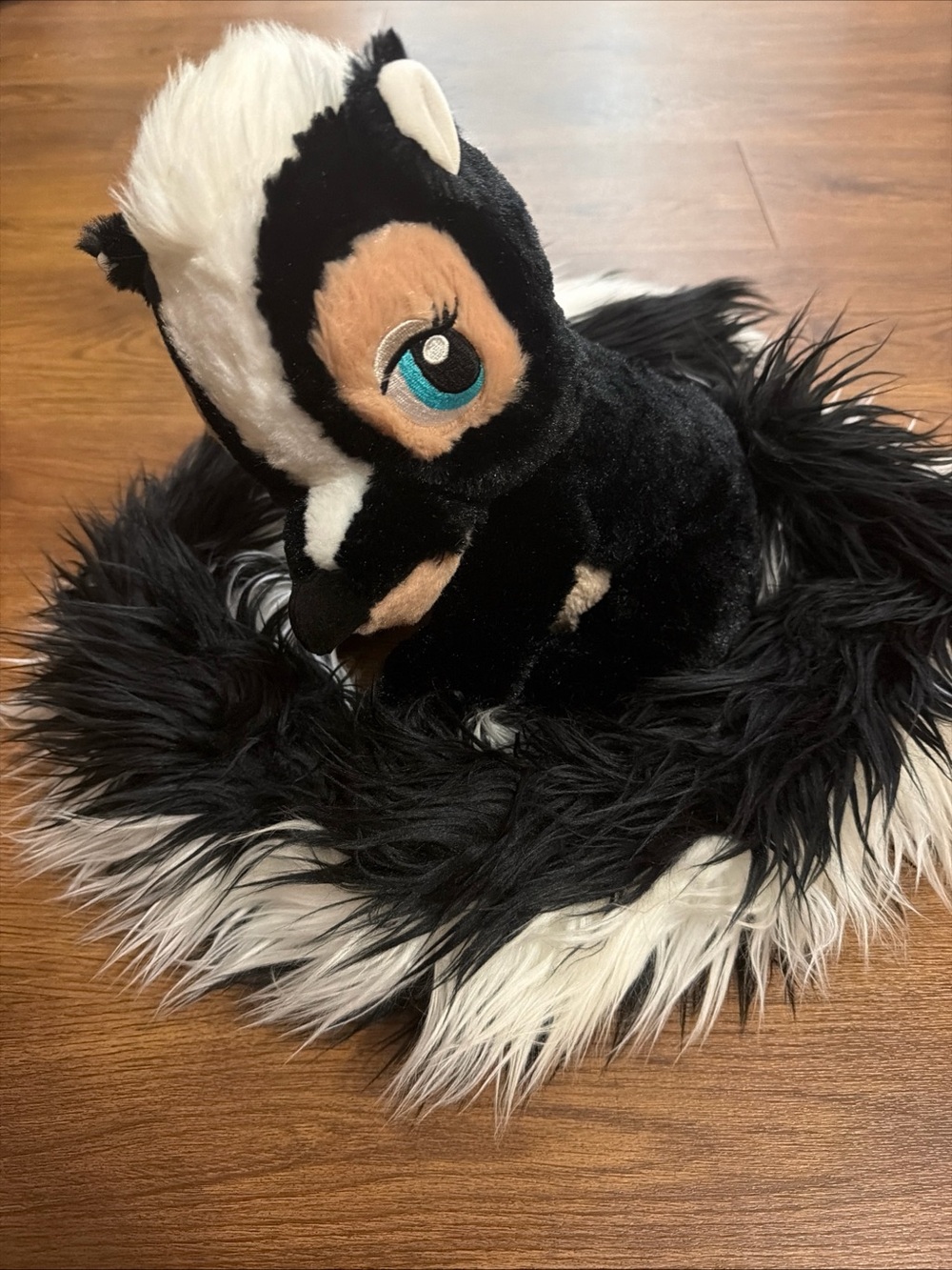 Disney Vintage Bambi Flower The Skunk long 40” tail 12in plush